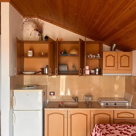 Domus Aurea 公寓式酒店 Velipojë