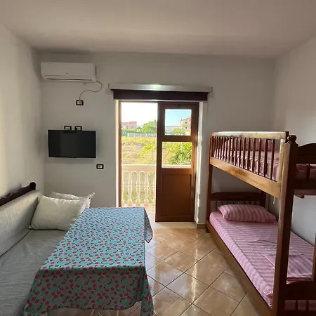 Ξενοδοχείο με διαμερίσματα Domus Aurea