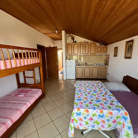 アパートホテル Domus Aurea *