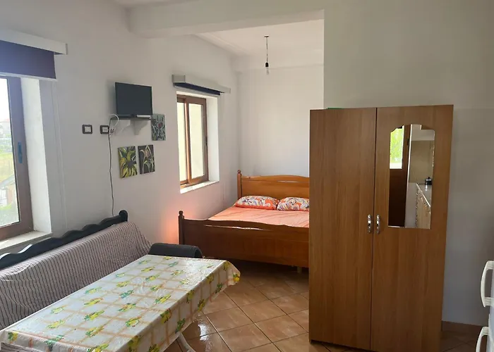 Aparthotel Domus Aurea *