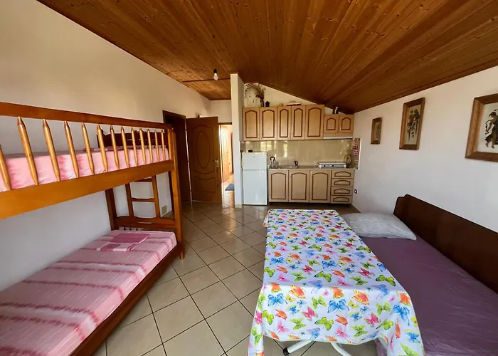 Aparthotel Domus Aurea *